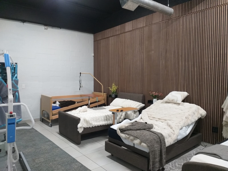 To Let Commercial Property for Rent in Paarden Eiland Western Cape